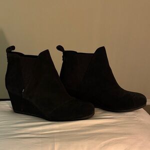 Women's Toms Black Wedge Ankle Boots
